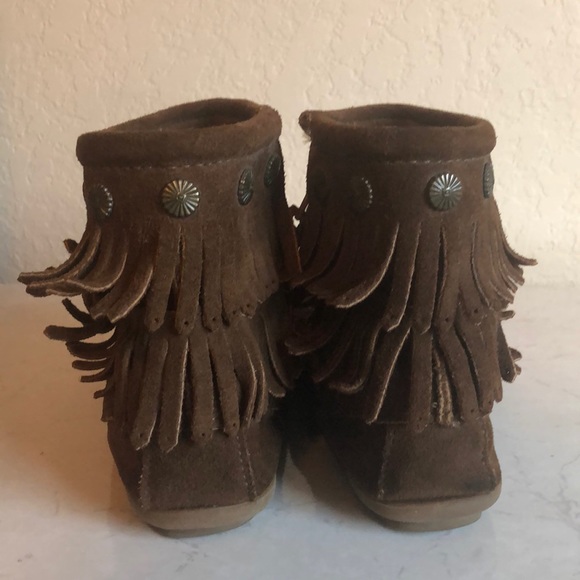 Minnetonka Double Fringe Side Zip Boot - Picture 5 of 8